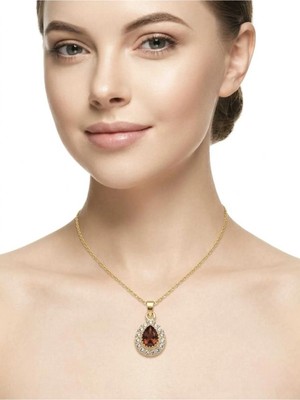 Sevmine Zarafetin Imzası Damla Kesim Kırmızı Kristal Taşlı Zirkon Halo Çelik Kolye
