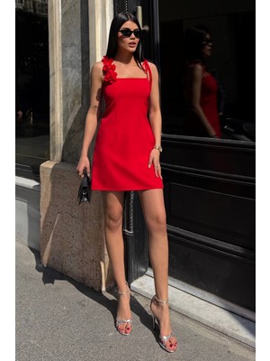 Lafaba Kadın Kırmızı Çiçek Detaylı Askılı Mini Elbise