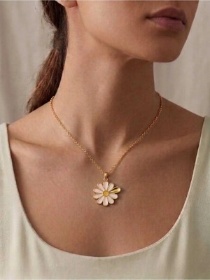 Sevmine Papatya Figürlü Çelik Kolye