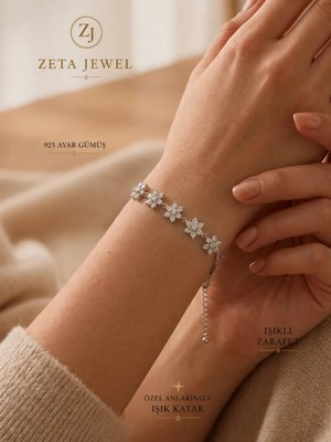 Zeta Jewel 925 Ayar Gümüş Çiçek Motifli Taşlı Kadın Bileklik -Zarif ve Modern Tasarım