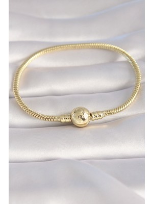 Epilons Pirinç Gold Renk Işleme Detay Charm Model Kadın Bileklik - TJ-BB5988