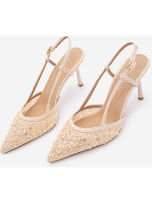 Marjin Kadın Stiletto Sivri Burun Pullu Boncuklu Fileli Atkılı Klasik Topuklu Ayakkabı Daruka Bej Saten