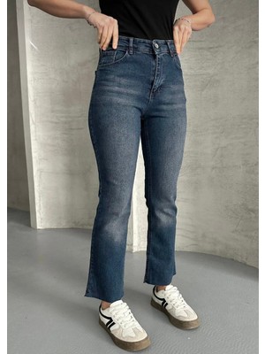 Aida Fashion Kesik Paça Mom Jeans