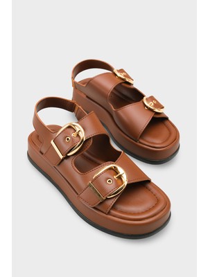 Capone Outfitters Cortney Dolgu Topuklu Çift Bantlı Tokalı Kadın Sandalet