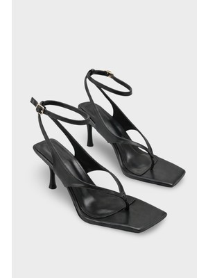 Capone Outfitters Suzie Kadın Parmak Arası Sandalet