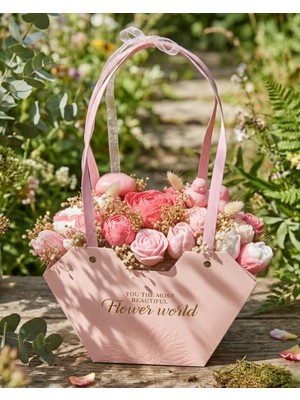 Bienvenue Flower World - Okaliptüs Kokulu Pembe Çiçek Buketi Soya Mum
