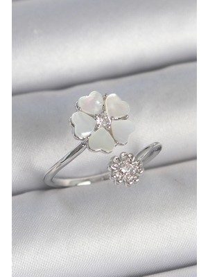 LTG Nova Pirinç Gümüş Renk Beyaz Mineli Çiçek Model Zirkon Taş Detay Kadın Yüzük