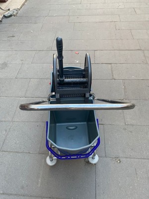 PremiumPort Pratik ve Dayanıklı Metal Çift Kovalı Temizlik Arabası