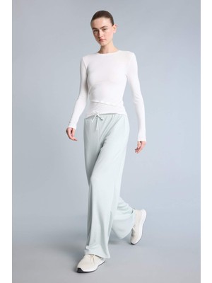 DeFacto Ultra Yumuşak Wide Leg Geniş Paça Standart Boy Modal Sporcu Pantolon D7128AX26SP