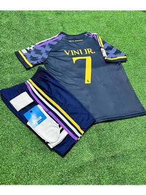 R.e.a.l M.a.d.r.i.d 2023/24 Sezon Vini Jr Deplasman Çocuk Forması 4'lü Set