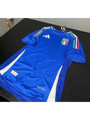 Italya Mavi Isimsiz Forma