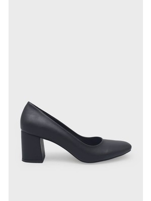 Kanuga Kadın Küt Burun Kalın Topuklu Ayakkabı Siyah K-EST226