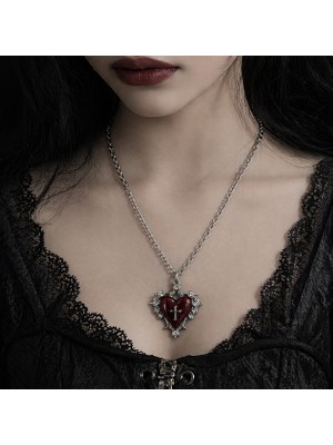 Herşey Nota Gotik Kırmızı Kalp Haç Detaylı Kolye Unisex Metal Zincir