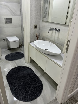 PremiumPort Iki Parça Antrasit Peluş Oval Banyo Paspası Seti