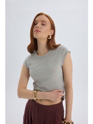 Mai Kensal Dar Kesim Gri T-Shirt