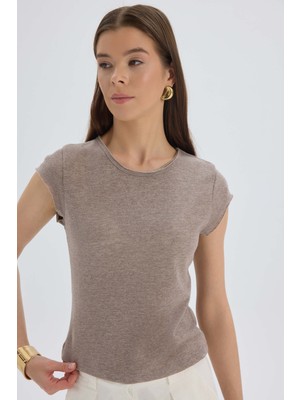 Mai Kensal Dar Kesim Vizon T-Shirt