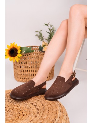 Muggo Lilow Süet Deri Gold Zımbalı Ayarlanabilir Tokalı Günlük Rahat Önü Kapalı Kadın Sandalet