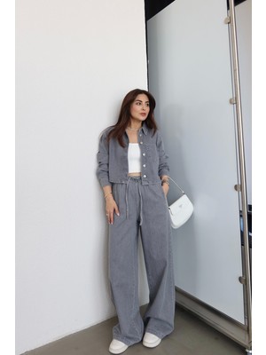 Özge Özgenç Tek Cepli Denim Gömlek