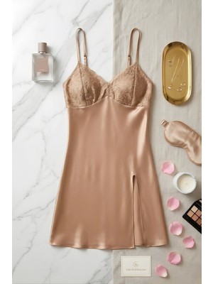 QKK Kadın Bronz Saten Gecelik Sırtı Çapraz Askılı ve Dantel Detaylı Mini Gecelik