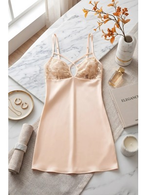 QKK Kadın Pudra Saten Gecelik Çapraz Şerit ve Dantel Detaylı Mini Gecelik