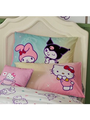 Taç Zorluteks Out Hello Kitty & Friends Desenli 2 Adet % 100 Pamuk Kumaş Yastık Kılıfı 50X70 cm