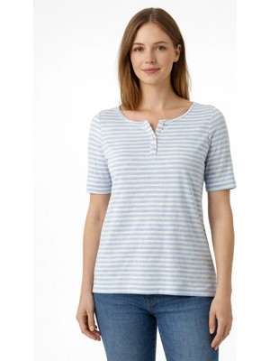 Dukoft Kadın Açık Mavi Beyaz Çizgili Düğme Detaylı %100 Pamuklu Bisiklet Yaka Tişört