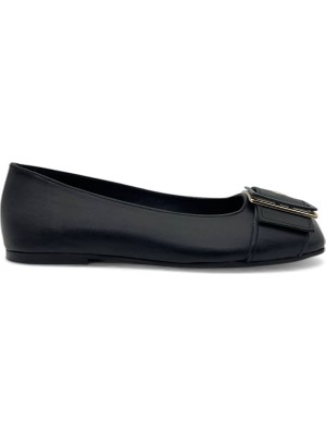 Vieris Siyah Hakiki Deri Modern Toka Detaylı Küt Burun Kadın Babet (35OC03803)