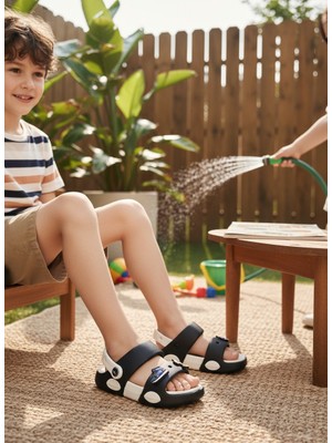 Kidessa 2247-AKINAL Unisex Figürlü Ultra Yumuşak Esnek Kaymaz Tabanlı Çocuk Sandalet Terlik - NKT02247-SIYAH-BEYAZ-30