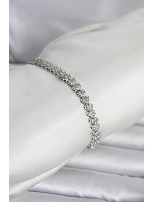 Toptan Bulurum Pirinç Gümüş Renk Kalp Model Sıralı Zirkon Taşlı Kadın Bileklik