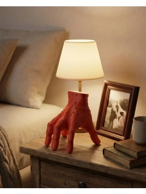 TKÇ 3D Dekoratif El Heykeli 17X16 cm Şömine Raf Masa Üstü Aksesuar