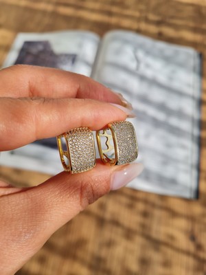 Xuping Jewelry Tam Taş Işlemeli Dikdörtgen Form Altın Kaplama – Kadın Çelik Küpe