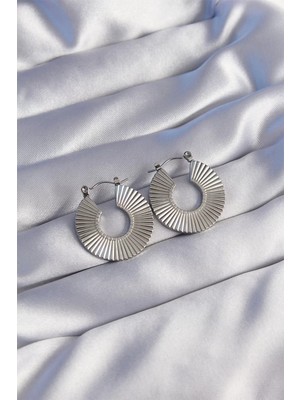 LTG Nova Çelik Gümüş Renk Oval Çizgili Plaka Küpe - TJ-BKP9048