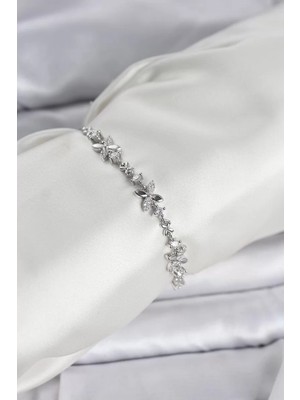 LTG Nova Gümüş Renk Yonca Model Zirkon Taşlı Asansörlü Kadın Bileklik - TJ-BB8333