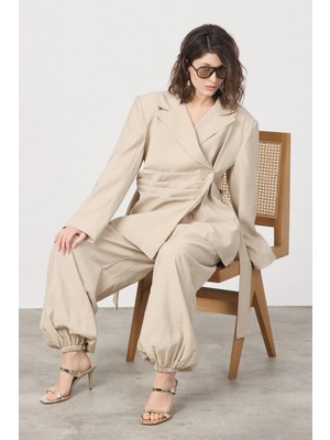 Diemmood Kadın Pile ve Kemer Detaylı Pantolon Lastikli Bej Oversize Takım