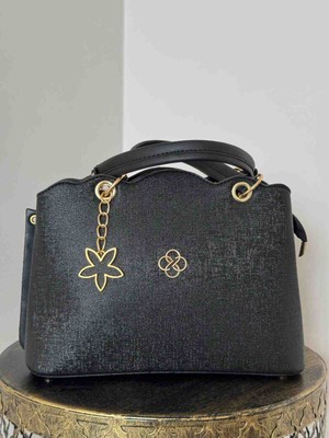 Nira Şık ve Kullanışlı Kadın Omuz Çantası