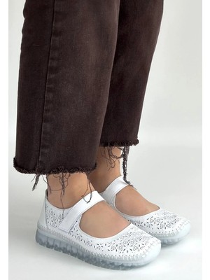 Mareandpanda Sina Beyaz Deri Cırt Cırtlı Babet Ayakkabı