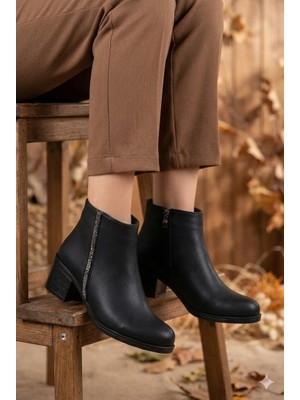 Fort 30642 Rahat Taş Detaylı 5 cm Topuk Yüksekliği Sıcak Astar Kadın Bot