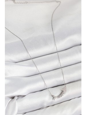 Hobibahçem Pirinç Zirkon Taşlı Balık Kılçığı Model Gümüş Renk Kadın Kolye