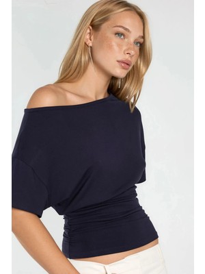 Hiccup Kadınlar Asimetrik Yaka Yumuşak Viskon Örme Bluz Lacivert