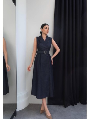 Qimya Butik Levure Kadın Kemerli Kruvaze Yakalı Kolsuz Denim Elbise