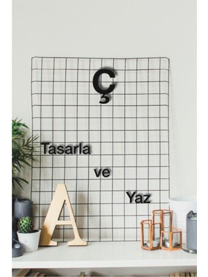 Özgürce Küçük Ç Harfi Kendi Cümlelerini Yaz 2 Adet Helvetica Font Duvar Yazısı