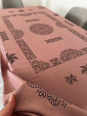 Esilla Masa Örtüsü