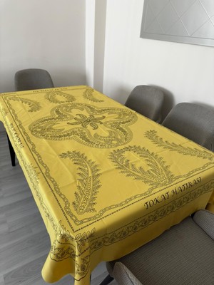 Esilla Masa Örtüsü