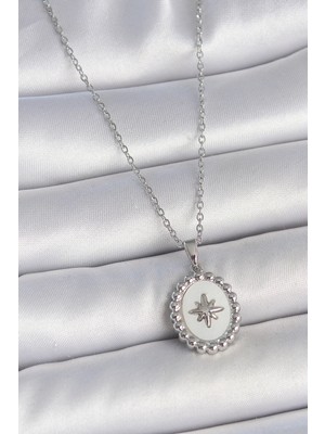 Norino 316L Çelik Gümüş Renk Zincir Beyaz Mineli Kutup Yıldız Işlemeli Madalyon Model Kadın Kolye