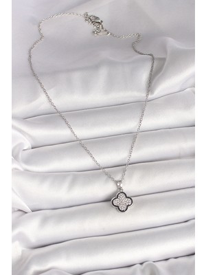 Norino 316L Çelik Gümüş Renk Zincir Zirkon Taşlı Yonca Model Kadın Kolye