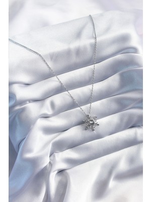 Norino 316L Çelik Gold Renk Zirkon Taşlı Kar Tanesi Projeksiyon Model Kadın Kolye