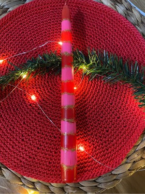 Özgürce El Çizimi Dekoratif Şamdan, Şık ve Zarif Tasarım, Ev Dekoru Için Mükemmel