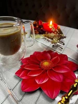 Minoza Yıldız Çiçeği Desenli Leke Tutmaz Gardenya Kumaş Dijital Baskı Kokteyl & Sunum Peçetesi 6 Adet