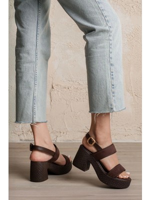 Kazax Wowi Kahverengi Süet Topuklu Sandalet