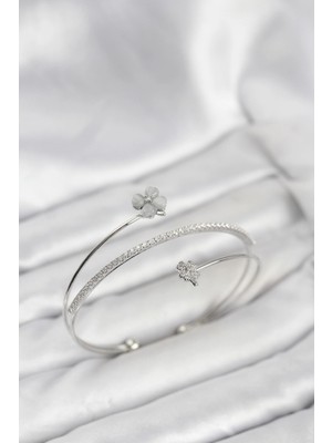 Yıldız Ticaret Mey Ithalat® Yonca Çiçek Model Pirinç Gümüş Renk Kadın Bileklik